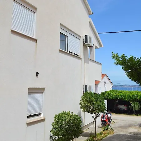 Nearby Beach, Leda In Center Preko